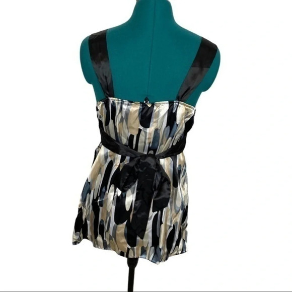 B-Wear V-Neck Abstract Print Sequin Top - Picture 4 of 9